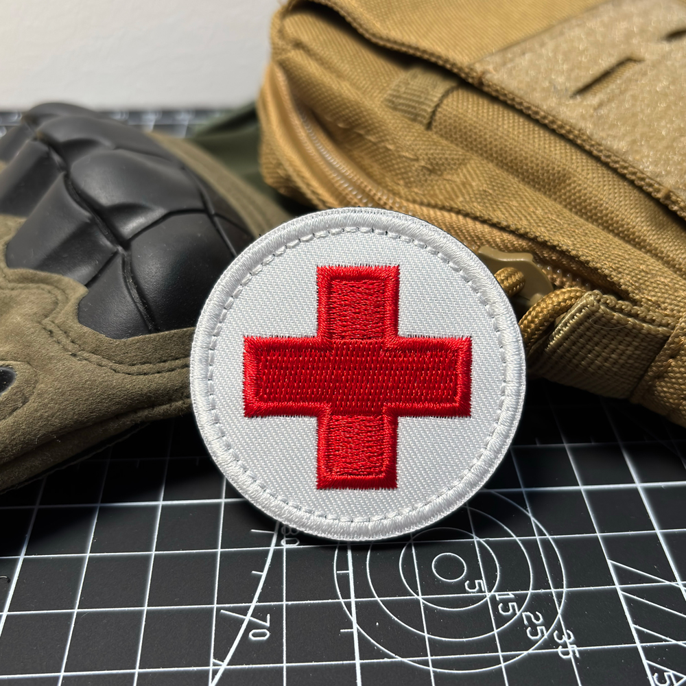 Нашивка Красного Креста для ок – обзор и цена First Aid Bag Kit