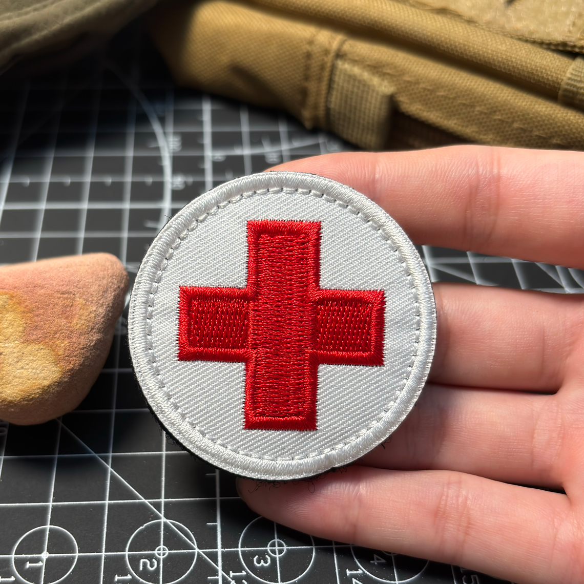 Нашивка Красного Креста для ок – обзор и цена First Aid Bag Kit