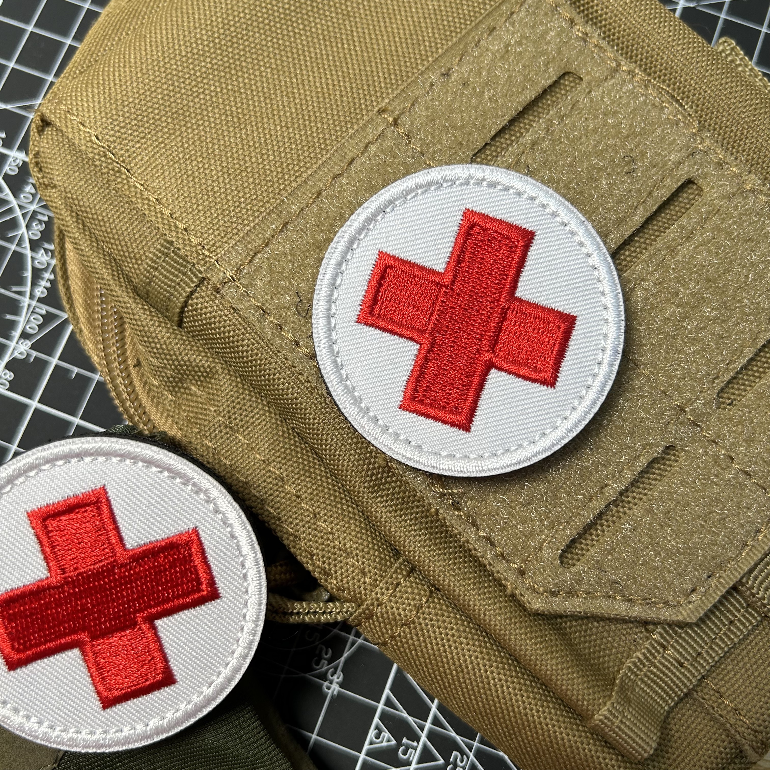 Нашивка Красного Креста для ок – обзор и цена First Aid Bag Kit