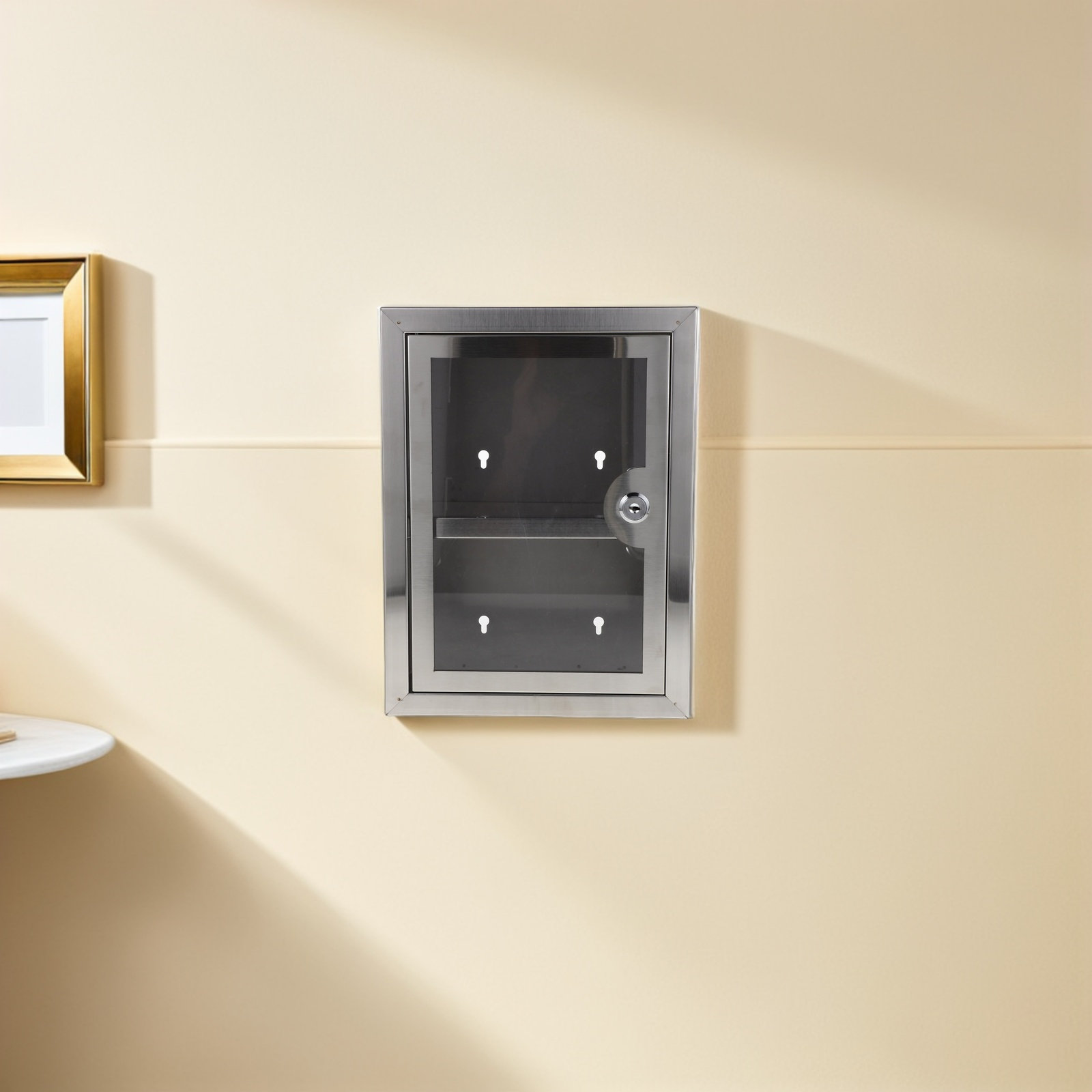 Металлический настенный шкафчи – обзор и цена Medicine Cabinet Lock